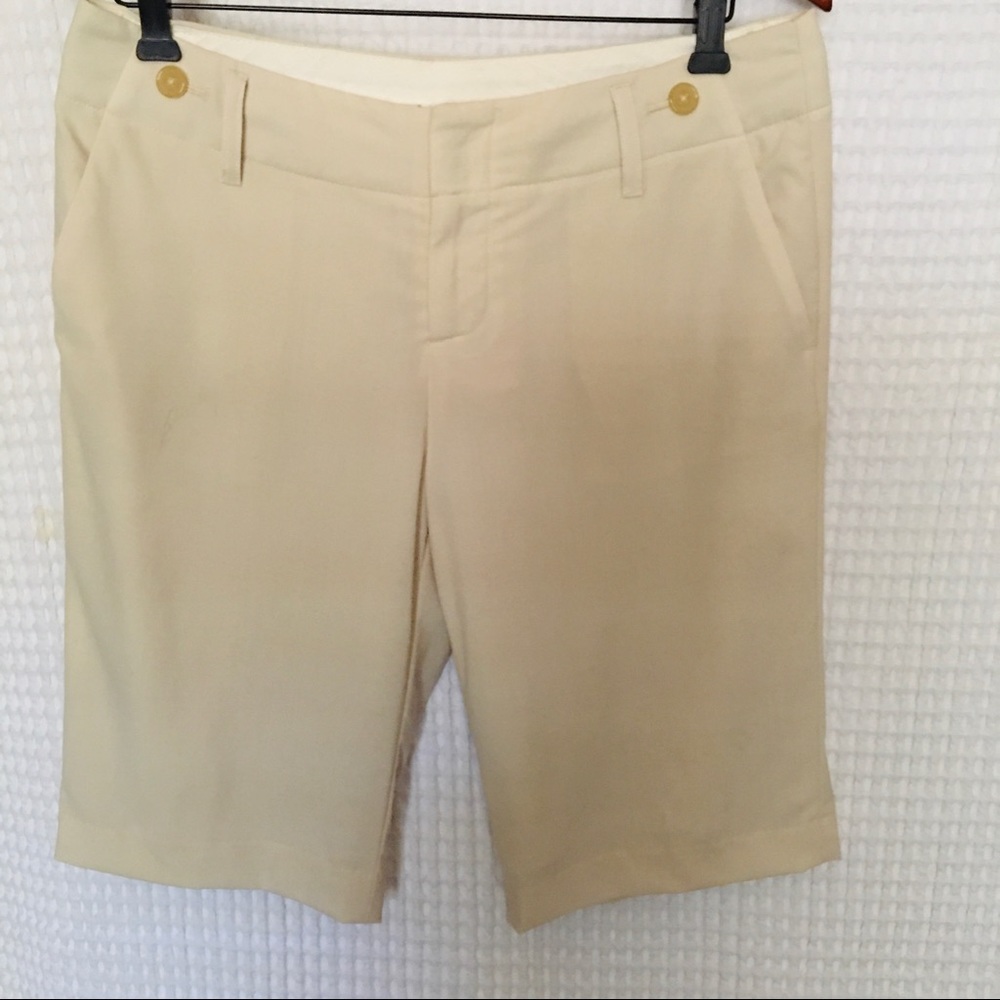 Like New wool Bermuda trouser shorts. Fully lined